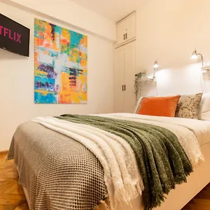 Appartamento 2br At Piata Natiunilor Unite: Perfect For Center, Bucarest
